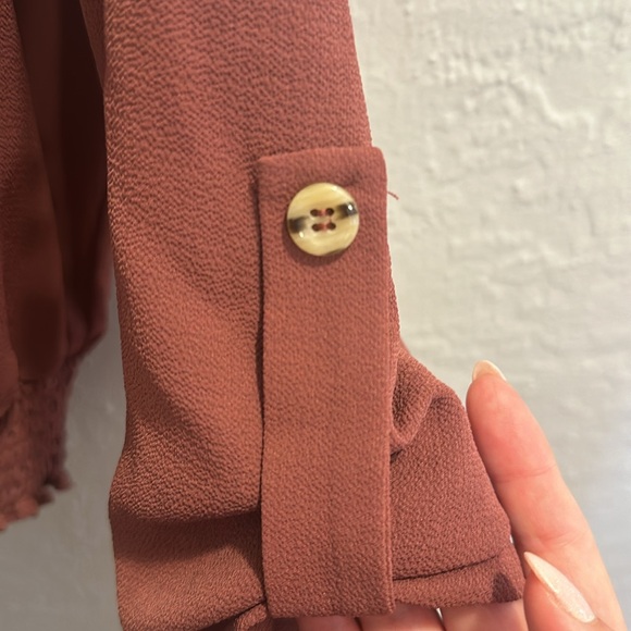 OLM Women’s Blouse with smocked bottom, v neck quarter sleeve - xl - Picture 2 of 4